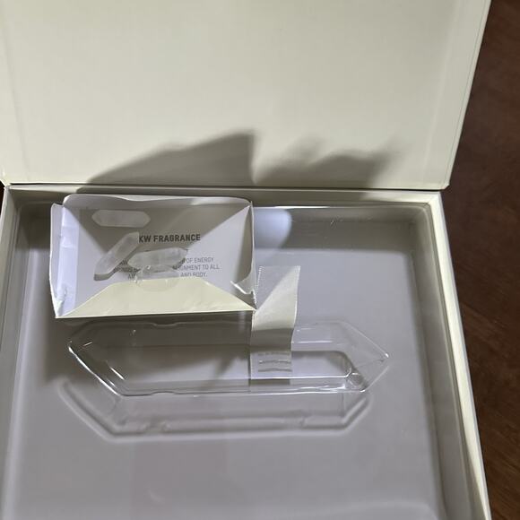 KKW Genuine Quartz Lot & Box Kim Kardashian Crystals - Picture 4 of 4